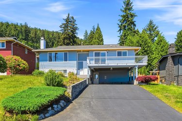 Real estate photography for a 4 Bedroom House in North Vancouver
