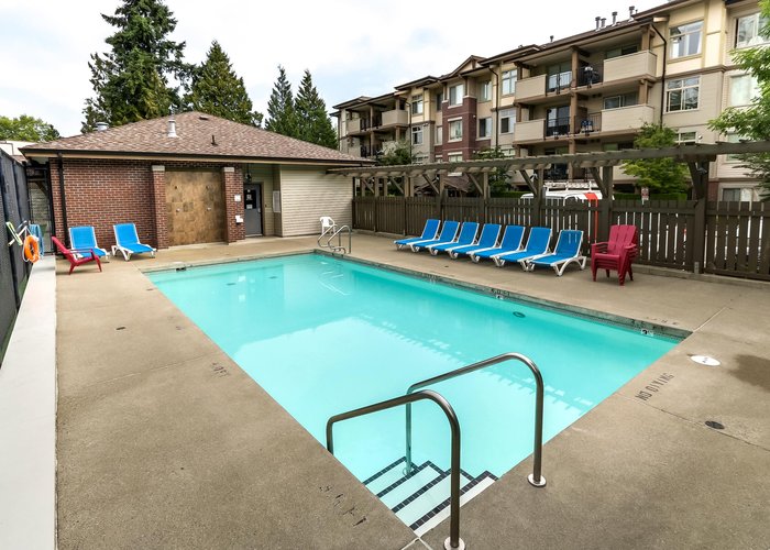 Aura Townhomes - 13958 108th Ave
