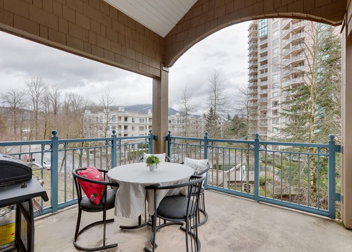 Lakeside Terrace - 3070 Guildford Way