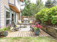 Farefield House - 16085 83rd Ave