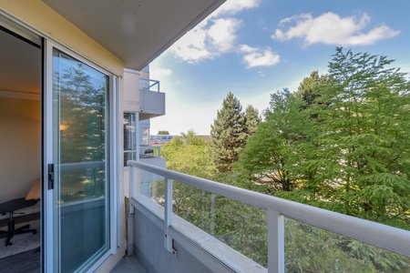 Queen's Court 3455 Ascot Place, Vancouver