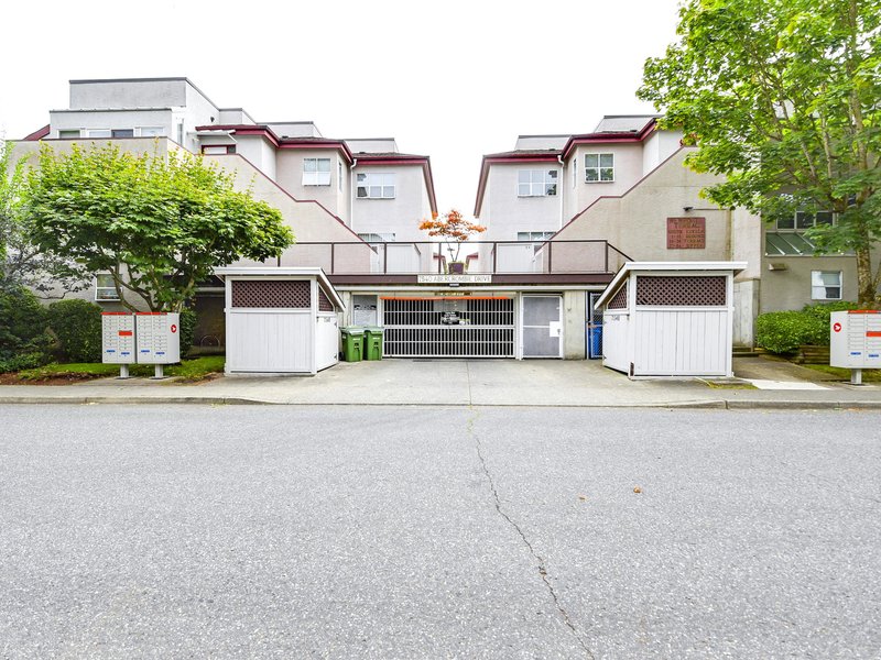 North Parc 5655 Inman Ave, Burnaby