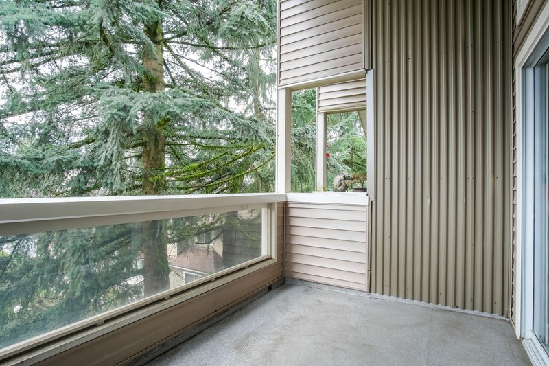 The Shaughnessy - 932 Robinson Street